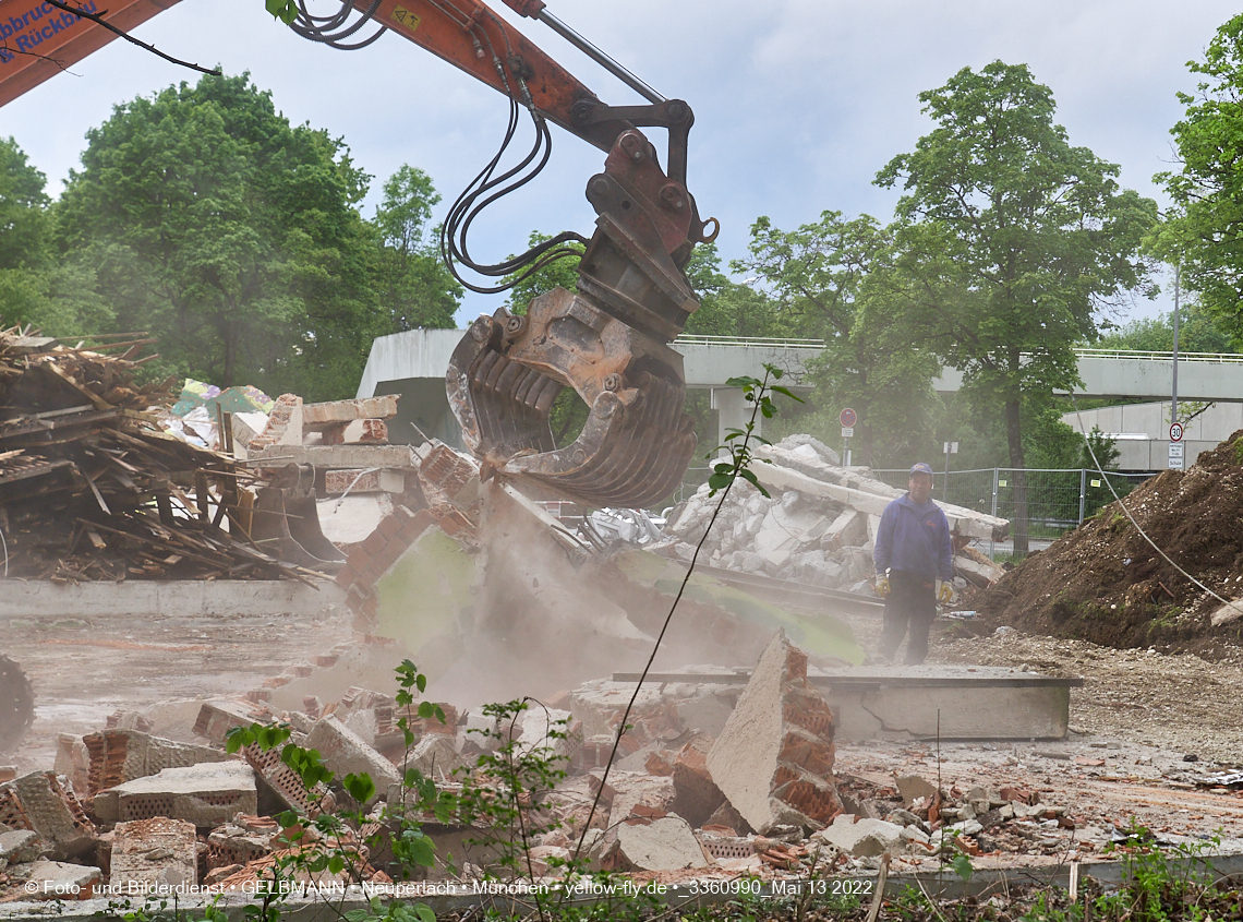 13.05.2022 - Baustelle am Haus für Kinder in Neuperlach